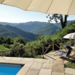 Panorama delle colline umbre, un rifugio sereno per il relax immerso nella natura.