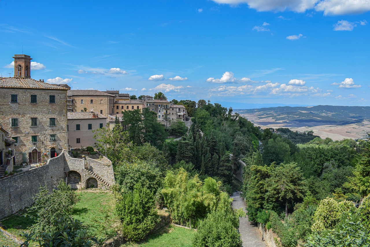 Paesaggio sereno dell'Umbria, ideale per chi cerca tranquillità e relax.