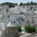 Trulli tipici della Valle dei Trulli, paesaggio rurale meno conosciuto rispetto ad Alberobello.